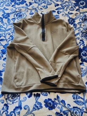 Nike Men's Olive Green Half-Zip Pullover